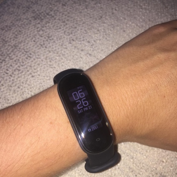 NEW AMAZFIT Band 5 Fitness Tracker in Olive and Black W/Alexa - Picture 3 of 11